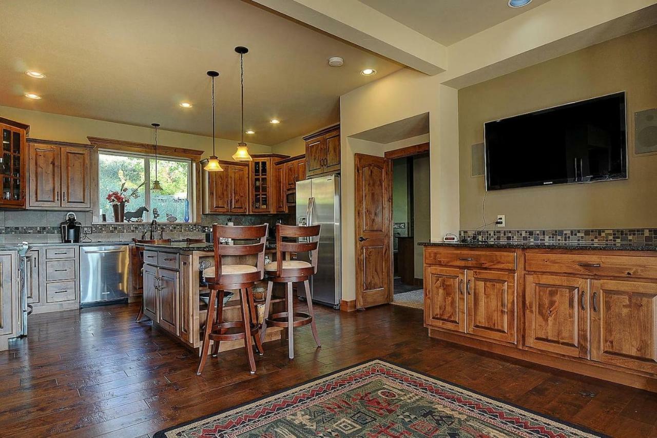 فيلا Private Retreat On Working Horse And Cattle Ranch ساليدا المظهر الخارجي الصورة